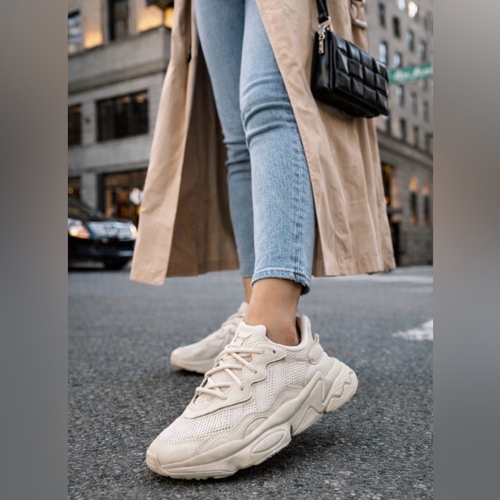 Ozweego Youth 4½ Light Cream NWT